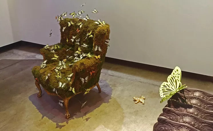 “Attraction #1”, chair, moss, wire, plastic, from Laura Phelps Rogers: Enchanted at Pirate. - LAURA PHELPS ROGERS