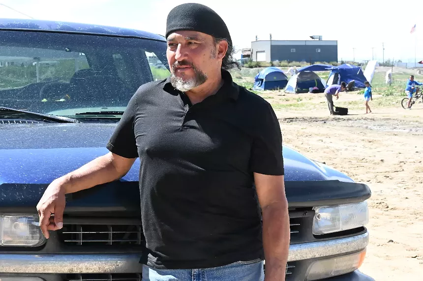 Arthur Infante builds migrant encampments.