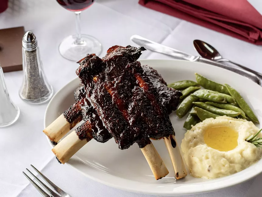 Bison ribs, snap peas and mashed potatoes