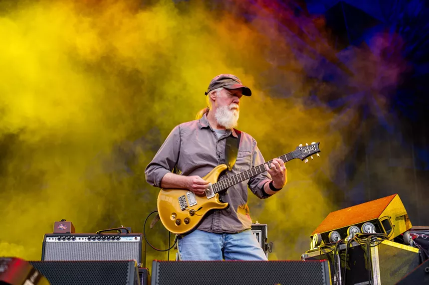 widespread panic performing at empower field in denver