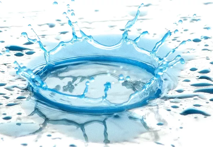 eye drop splashing