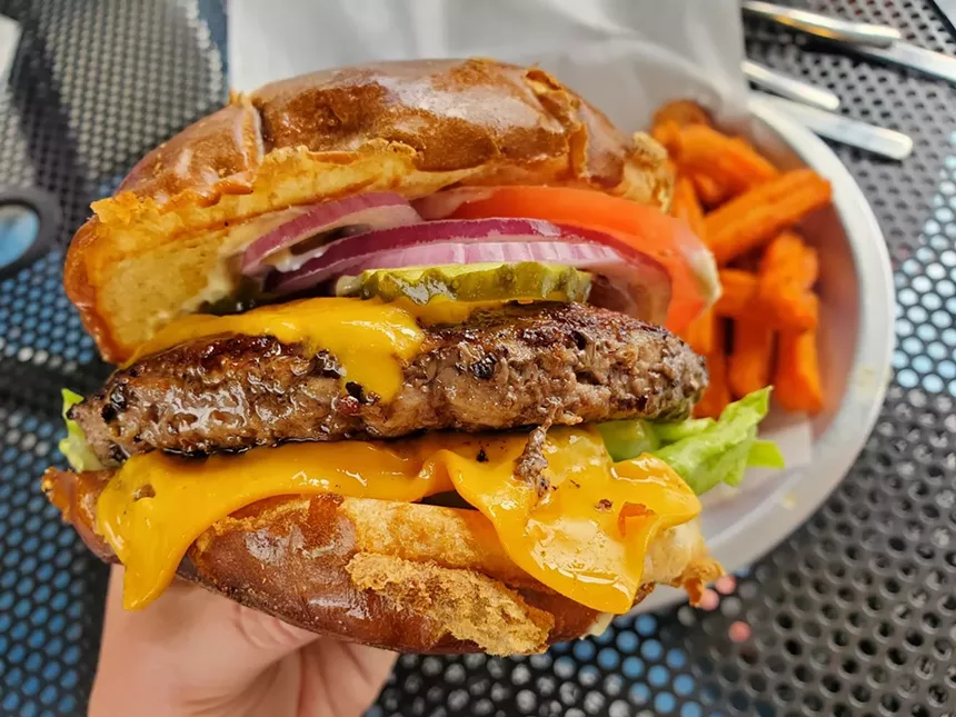 a cheeseburger