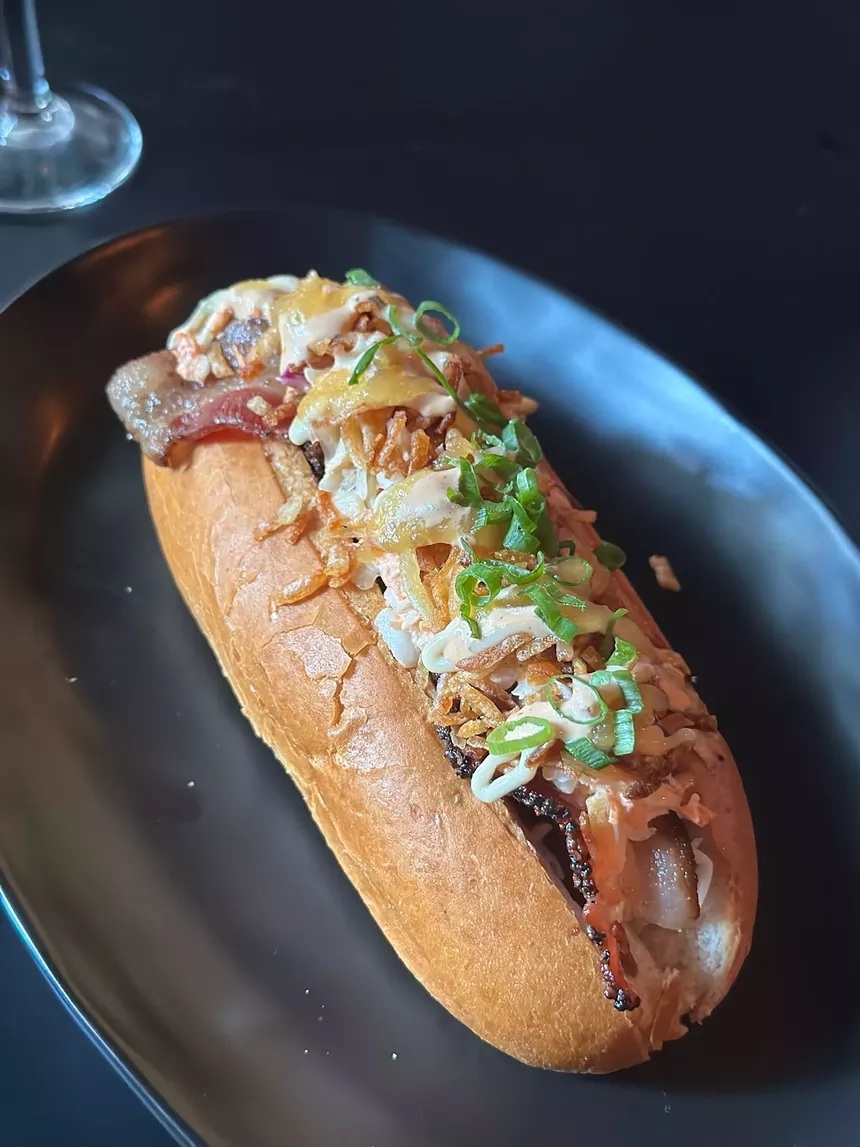 A "perro" (Colombian hot dog)