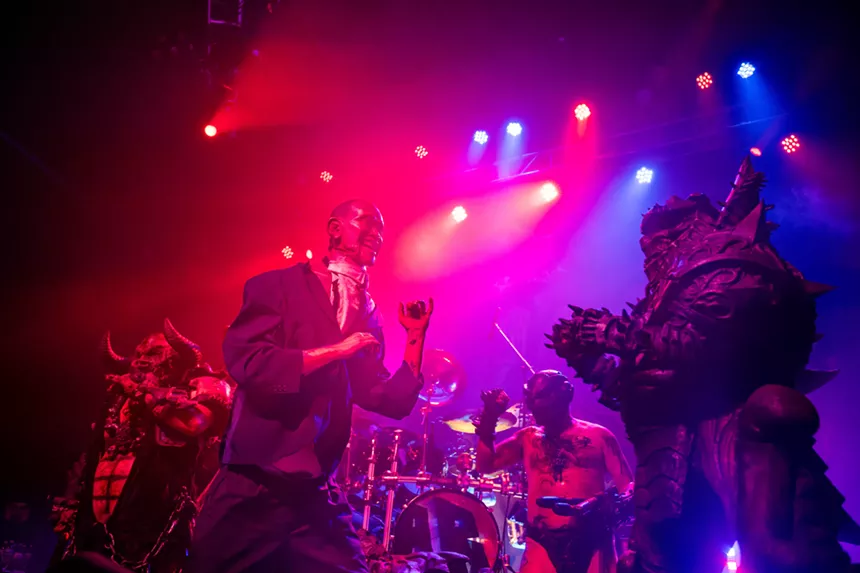 Gwar fighting fake Obama