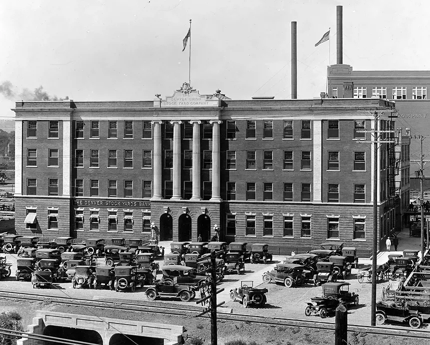 old building, old cars