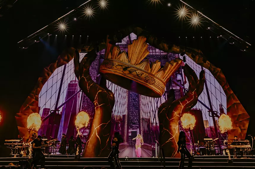 Mary J. Blige performing at Denver Ball Arena