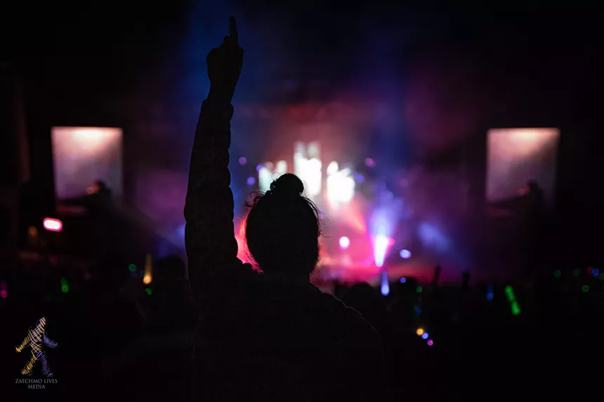 Fans living the Mile-High life at Red Rocks