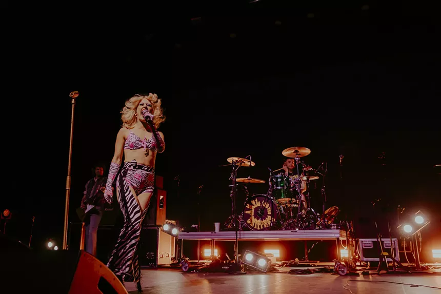 amyl and the sniffers performing in denver