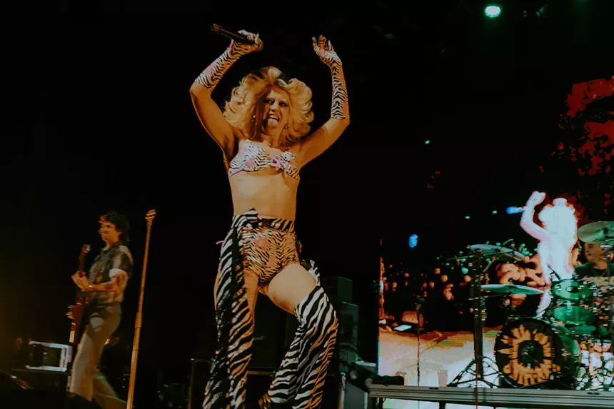 amyl and the sniffers performing in denver