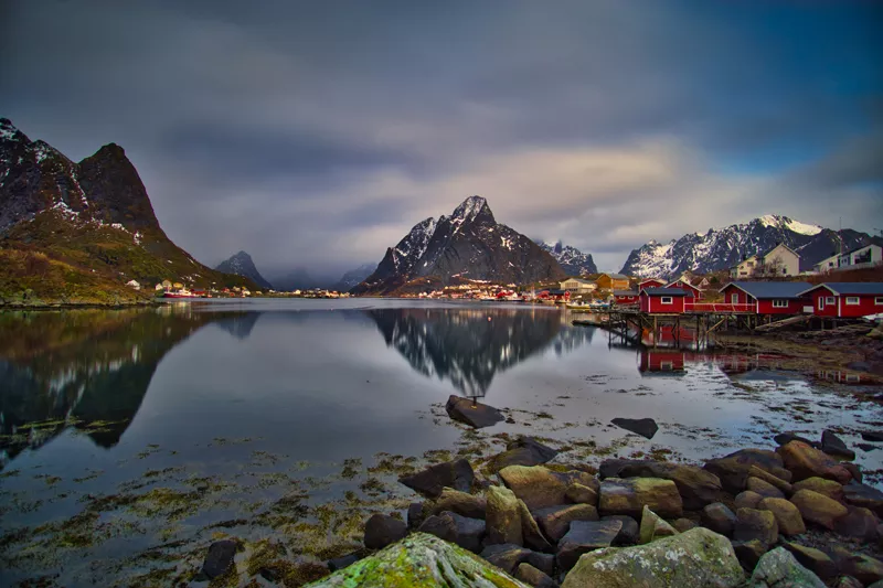 A photograph of the Norwegian landscape.