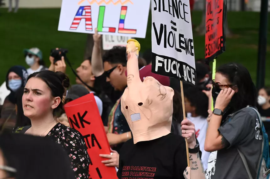 A middle-finger mask.