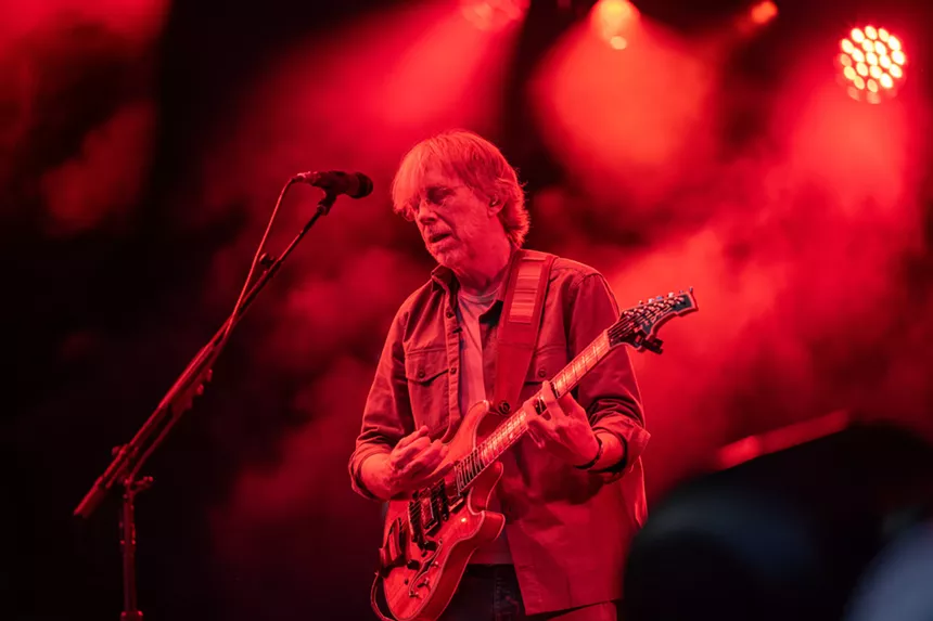 Trey Anastasio playing guitar