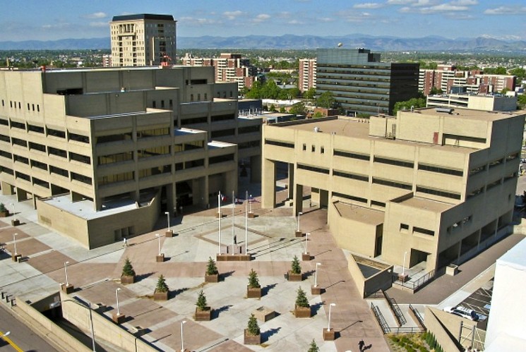 The Denver Police Administration Building Plaza. - LOAARCHITECTS.COM