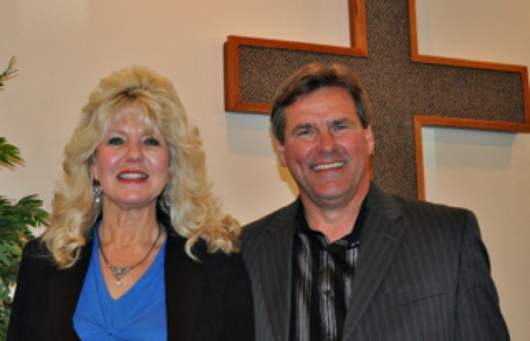Scott Van Lanken (with his wife, Shellie) in a 2013 Lamp Lighters International Ministries photo. - LLIM.ORG
