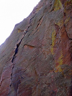 The first pitch of the Bastille Crack. - F DELVENTHAL