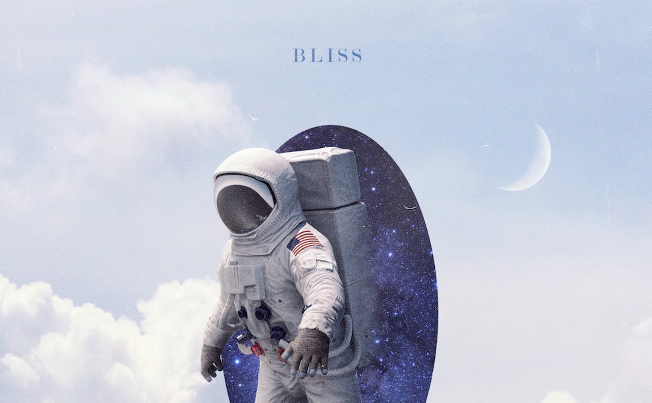 "Bliss" is the new single from Zachary Booth.