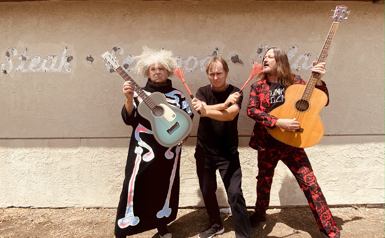 Melvins have kept grunge alive for nearly forty years.