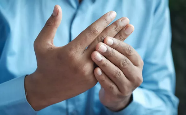 Ask a Stoner: Rolling Joints With Arthritis