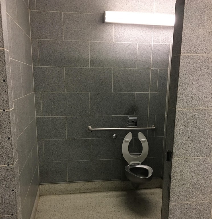 union_station_bathroom_3.jpg