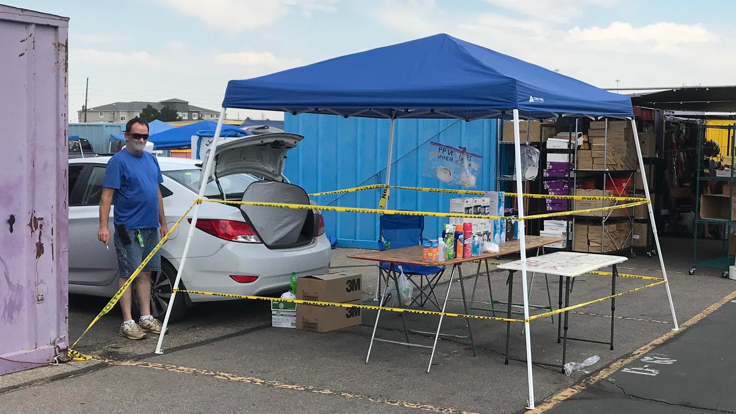 are dogs allowed at the denver flea market