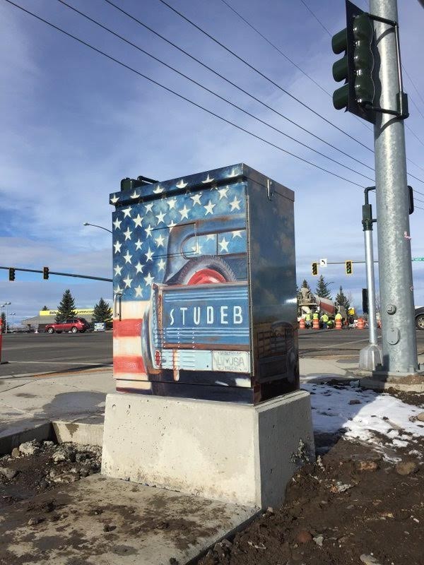 Wheat Ridge High School students are recruiting artists to decorate traffic signal boxes.