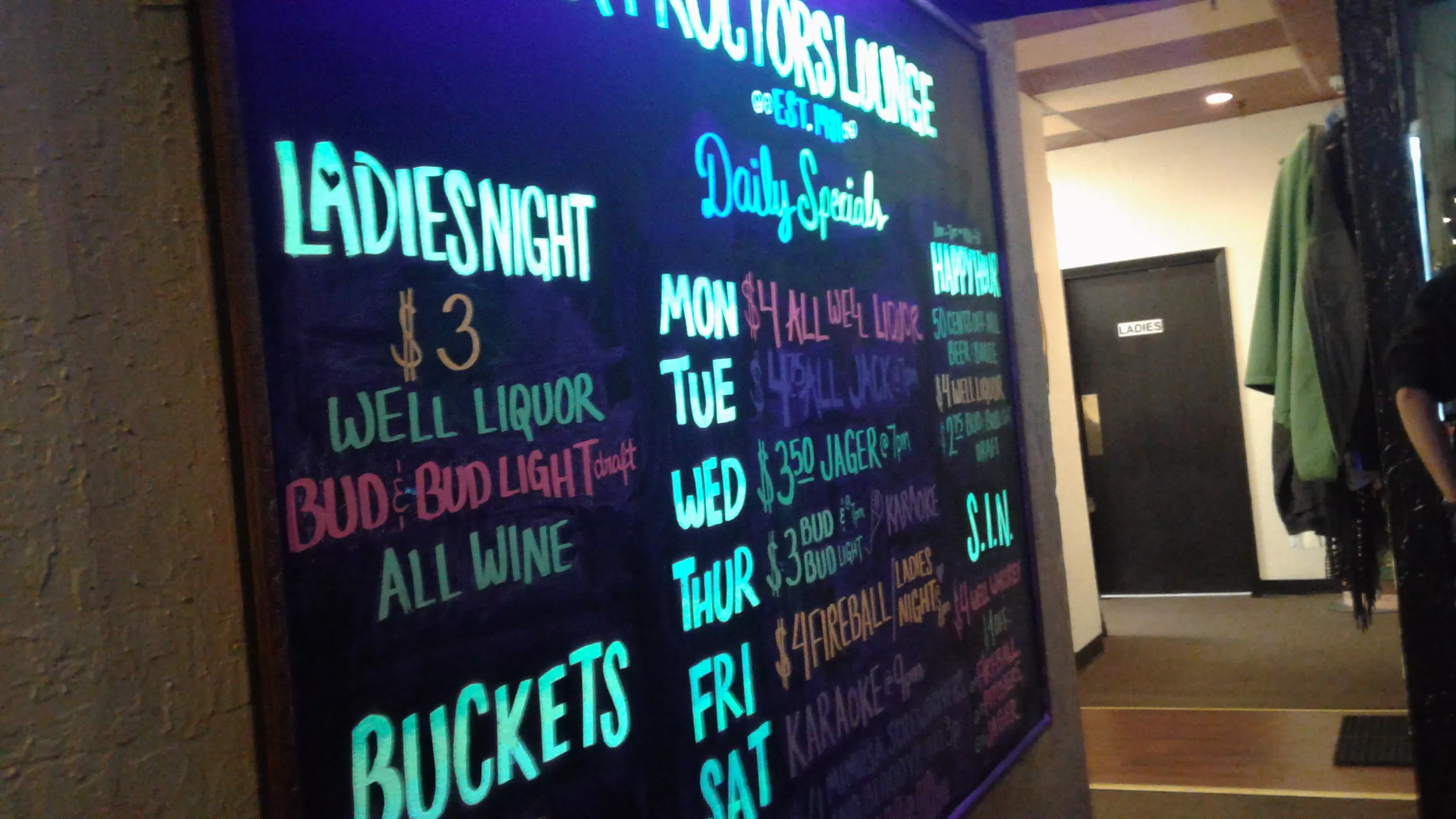 Doctor Proctor's Lounge Gives Sprawling Glendale a Neighborhood Vibe