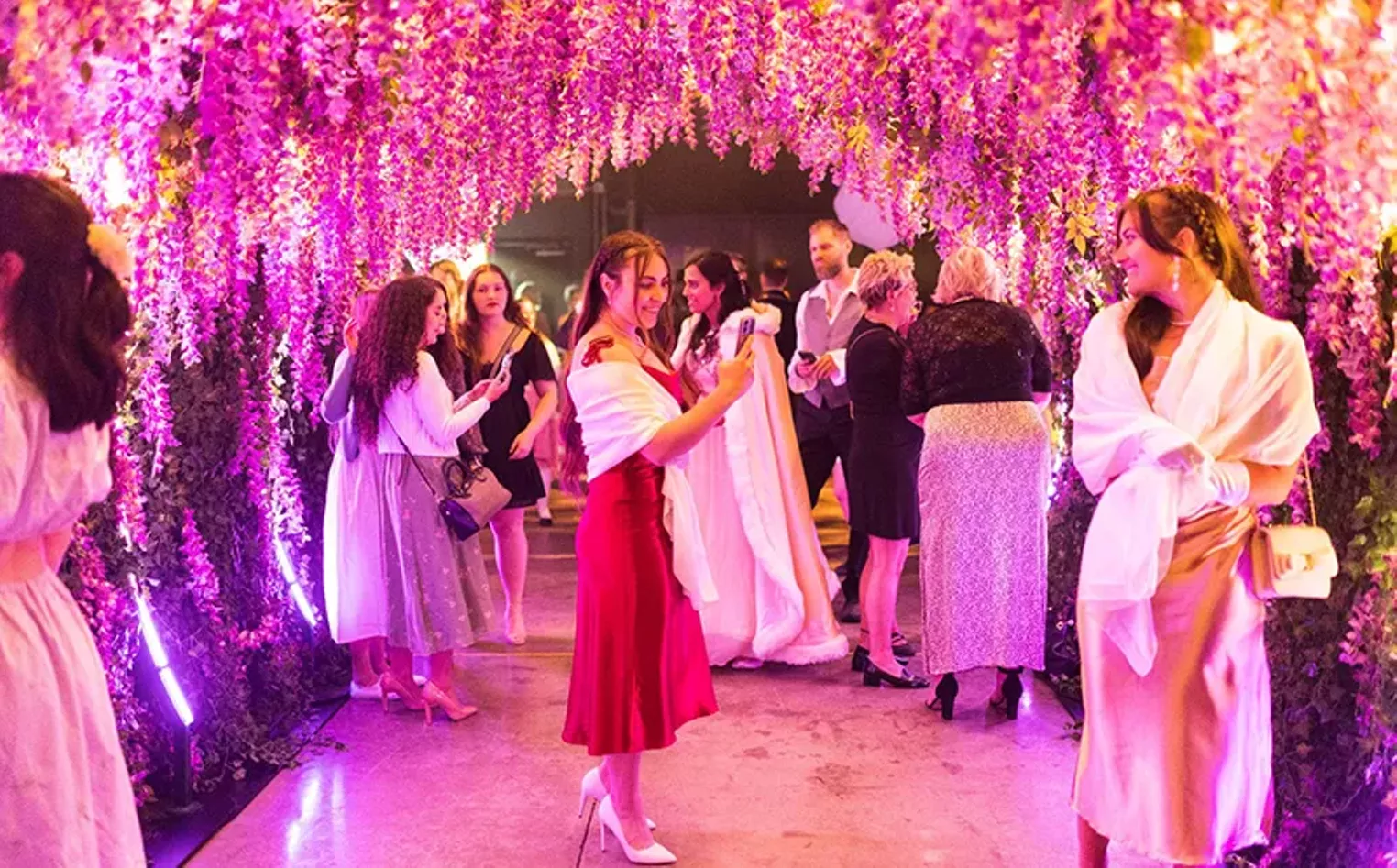 This Mesmerizing Bridgerton Experience Is The Most Fun You'll Have In Denver This Fall - Vimarsana News