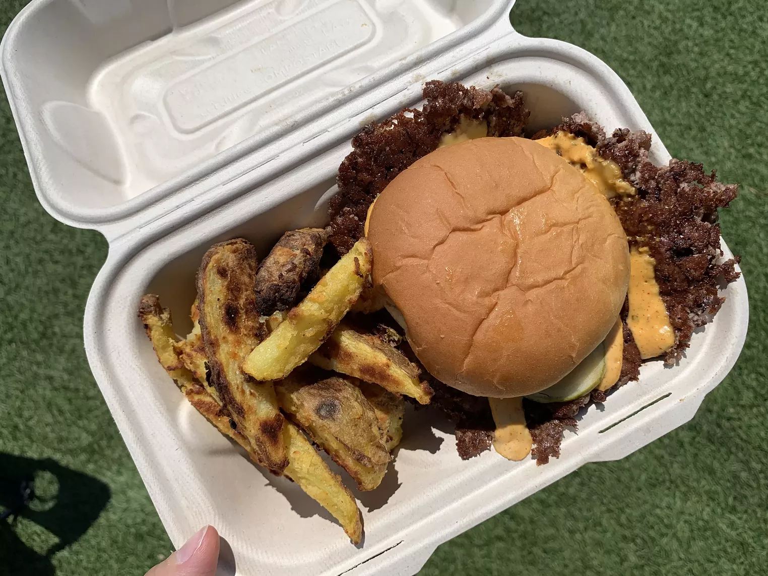 Right Cream Is Now Serving Smash Burgers on Saturdays - Vimarsana News