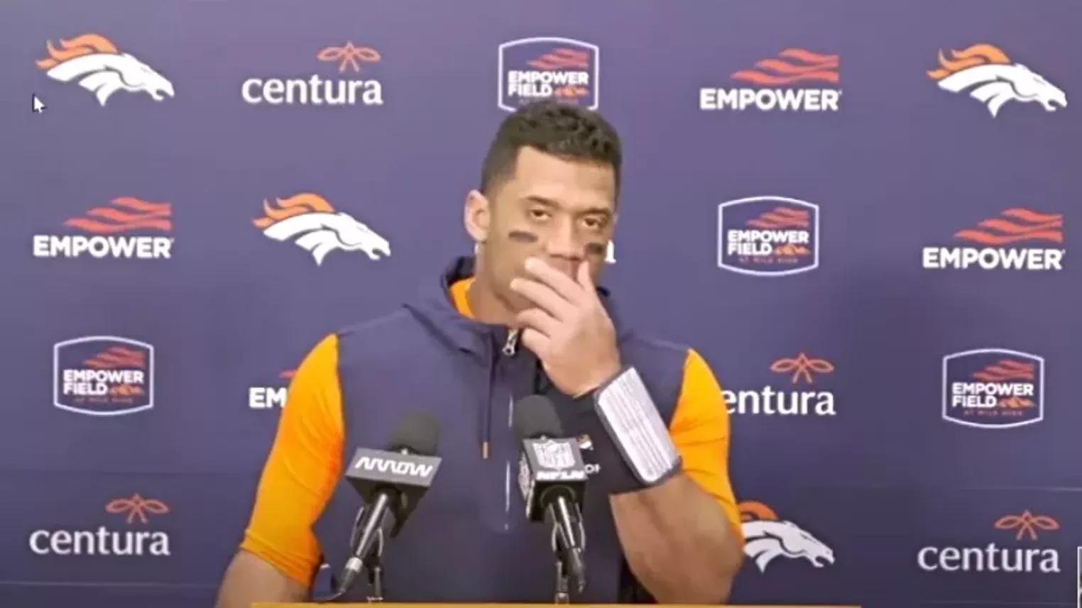 Denver Fans on How Broncos Choked Away Playoff Hopes Versus Patriots - Vimarsana News