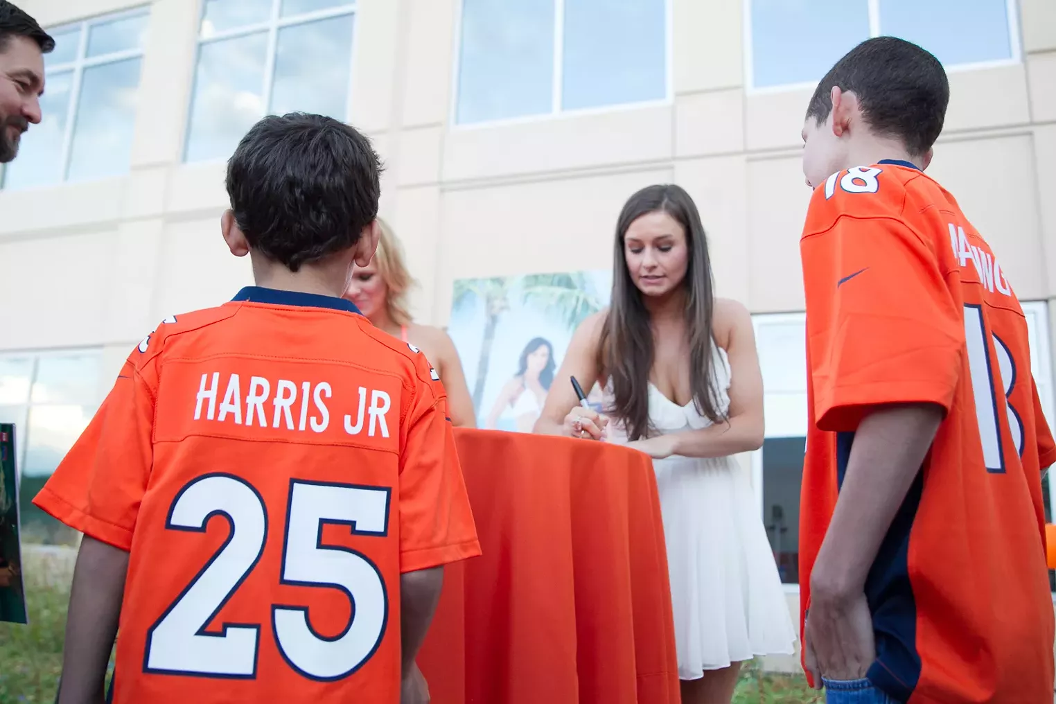 Art Institute Student Wins Broncos Cheerleader Swimsuit Design Competition Denver Denver