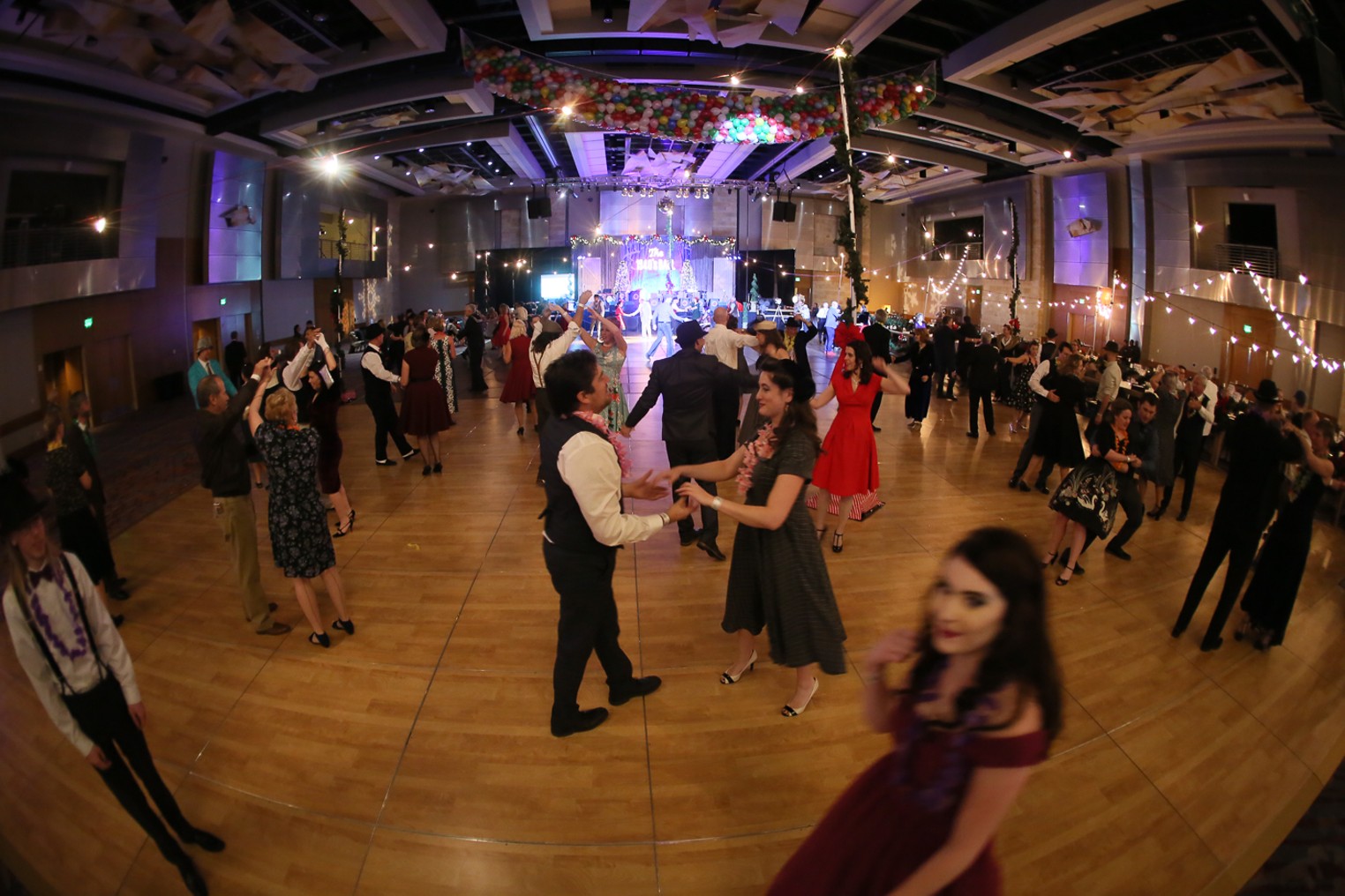 Getting Into the Swing of Things at the 1940s White Christmas Ball