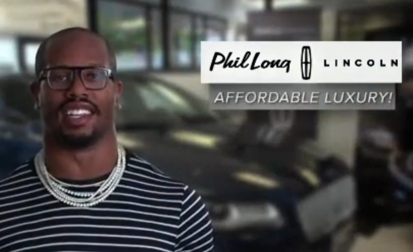 A screen capture from a 2016 commercial for Phil Long Lincoln starring Von Miller.