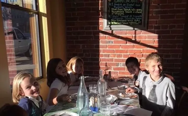 Image: Valdez Students Go to the Head of the Class at Crepes ’n Crepes