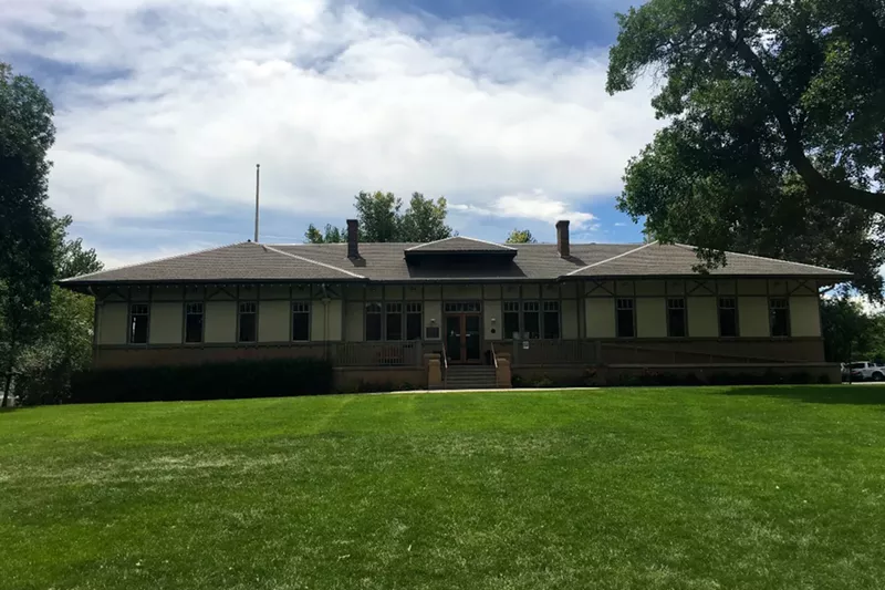 Image: The Dos Chappell bathhouse.