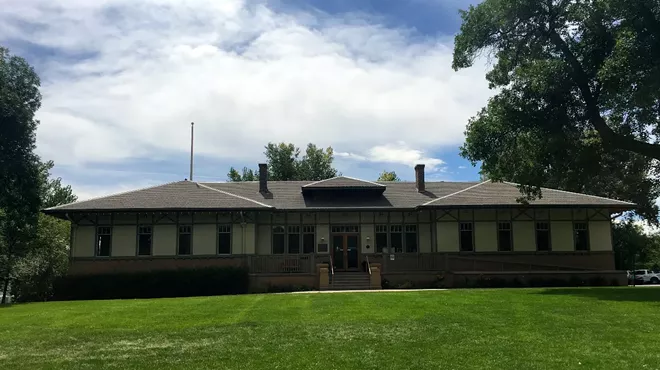 The Dos Chappell bathhouse.