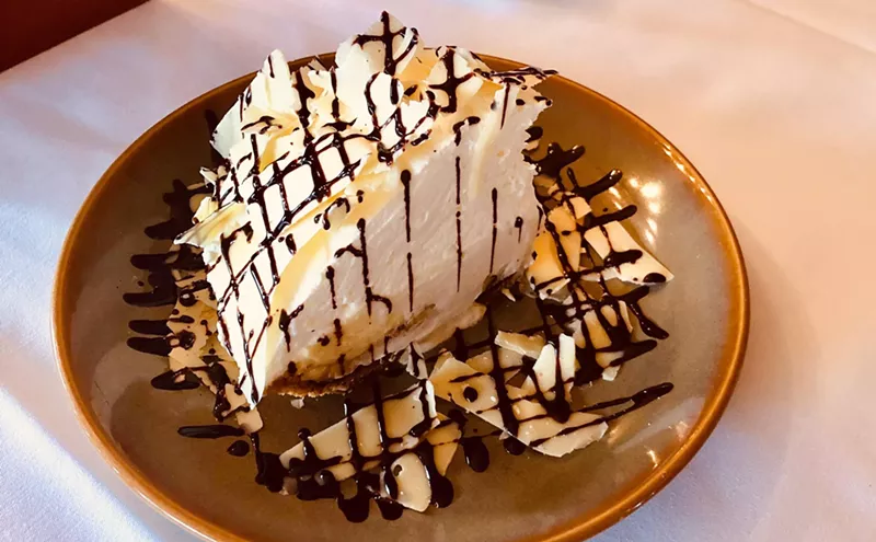 Image: We Tracked Down Some Famous Pie From the Rocky Mountain Diner