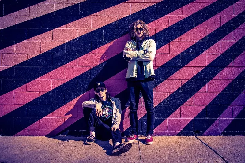 Image: Weir (left), Mxxnwatchers (right)