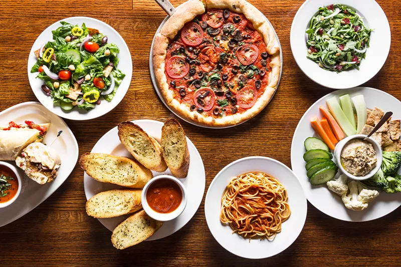 Image: Beer-friendly food can be vegan, as Backcountry Pizza proves.