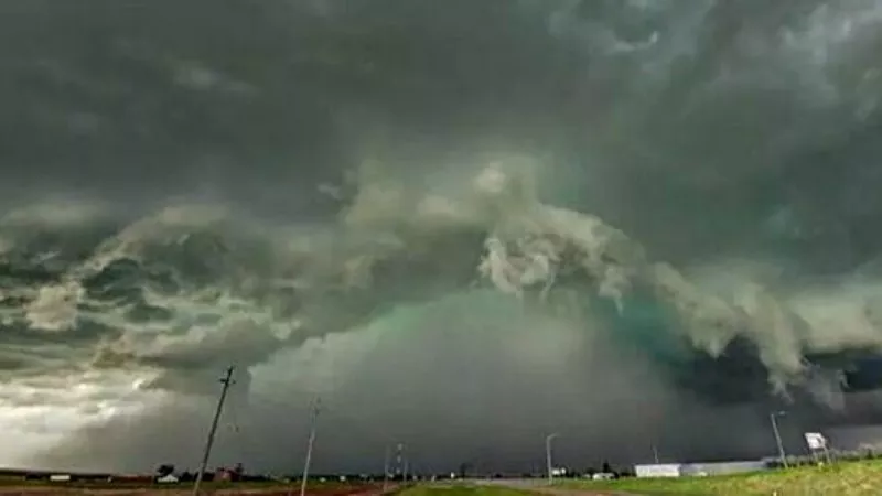 Image: A photo of Denver-area storms tweeted by @MrTwisterChaser in May 2014.