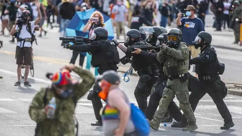 Image: An image from the May 30, 2020 Westword slide show "Curfew, Law Enforcement Clear Out Protesters on Day Three."
