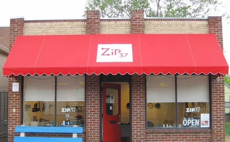 Image: Zip 37 Is Closing After One Last Bash on Navajo Street